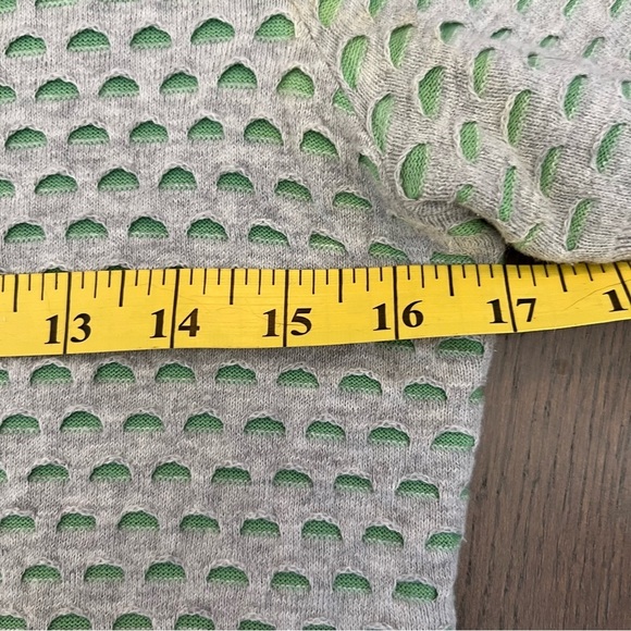 Halogen Women’s Top Size Small Perforated White and Green. Free with Purchase - Picture 9 of 10